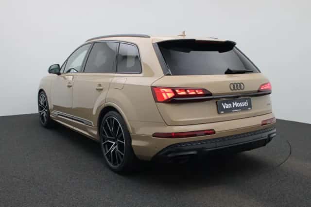 Audi Q7 (2025) thumbnail 3