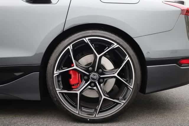 Audi A6 (2025) thumbnail 8