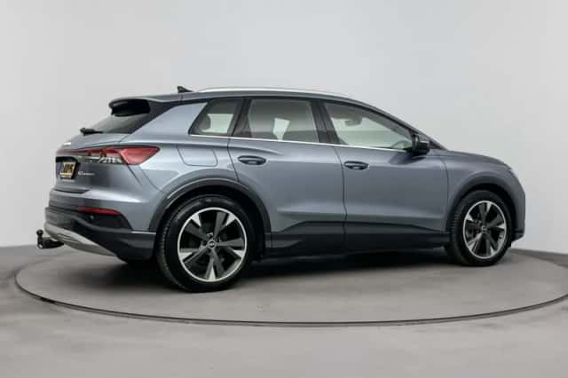 Audi Q4 e-tron (2021) thumbnail 5
