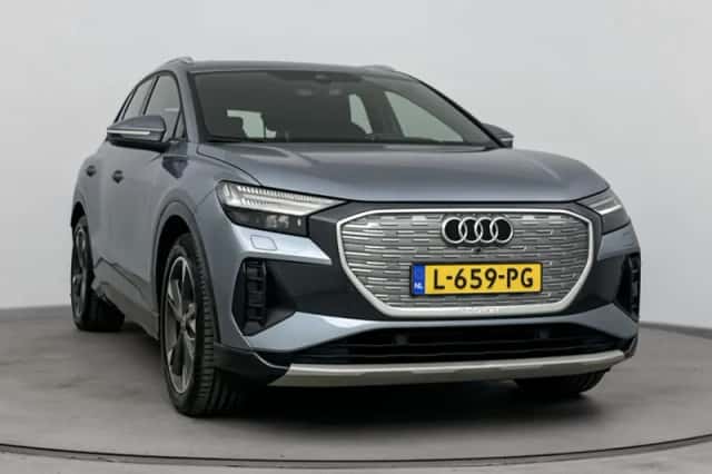 Audi Q4 e-tron (2021) thumbnail 2