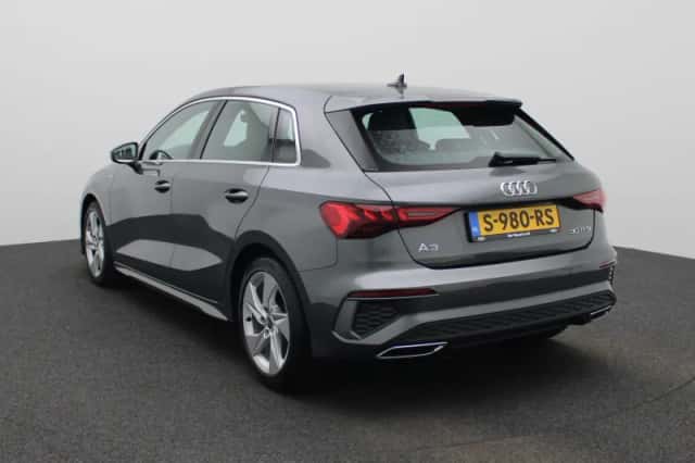 Audi A3 (2023) thumbnail 3