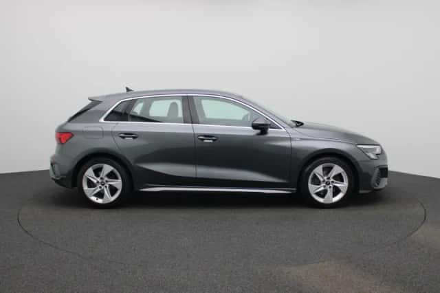 Audi A3 (2023) thumbnail 6