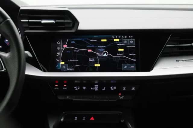 Audi A3 (2023) thumbnail 10
