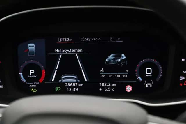Audi Q3 (2025) thumbnail 9