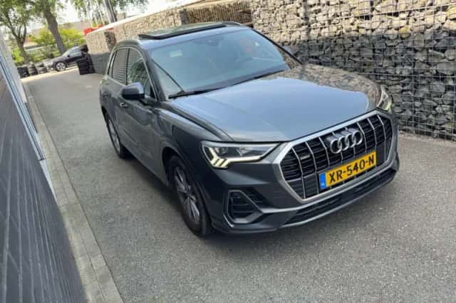 Audi Q3 (2019) thumbnail 3