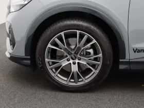 Audi Q4 e-tron thumbnail 7