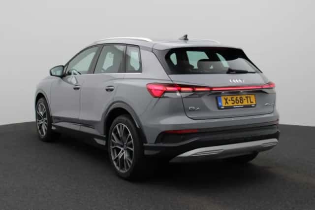 Audi Q4 e-tron (2024) thumbnail 3