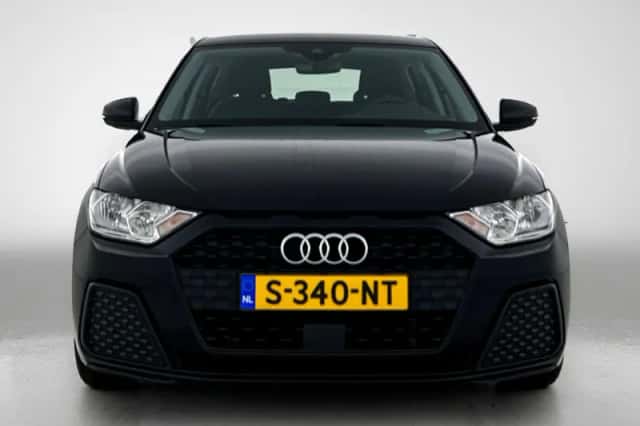 Audi A1 (2023) thumbnail 2