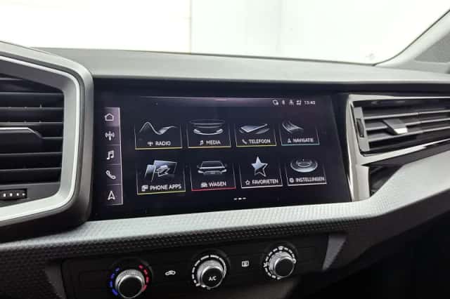 Audi A1 (2023) thumbnail 14
