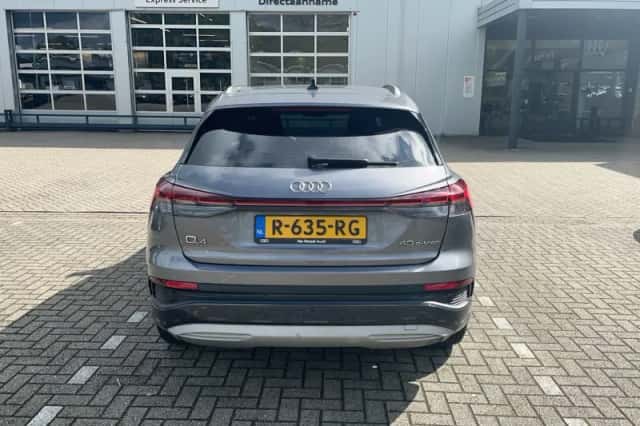 Audi Q4 e-tron (2022) thumbnail 5