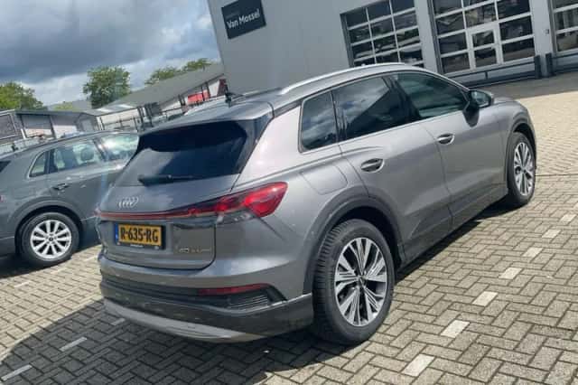 Audi Q4 e-tron (2022) thumbnail 6