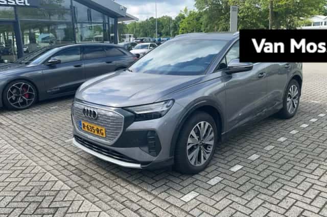 Audi Q4 e-tron (2022) thumbnail 1