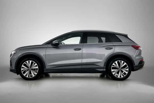 Audi Q4 e-tron (2022) thumbnail 3