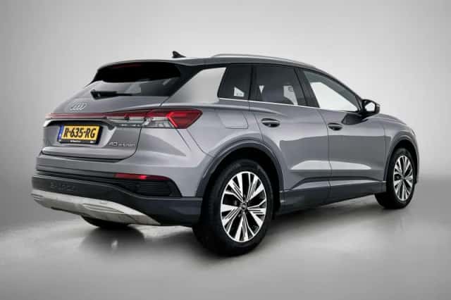 Audi Q4 e-tron (2022) thumbnail 5