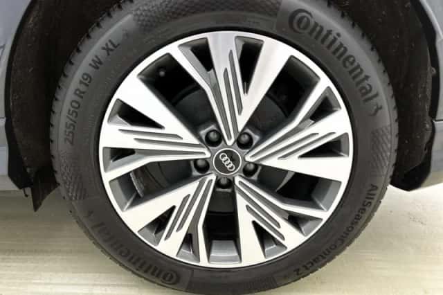 Audi Q4 e-tron (2022) thumbnail 6