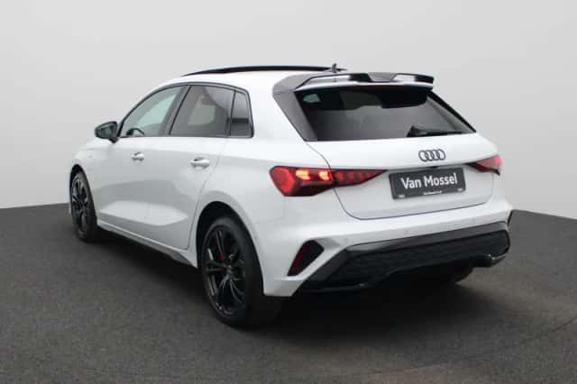 Audi A3 (2025) thumbnail 3