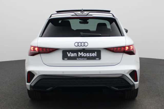 Audi A3 (2025) thumbnail 5