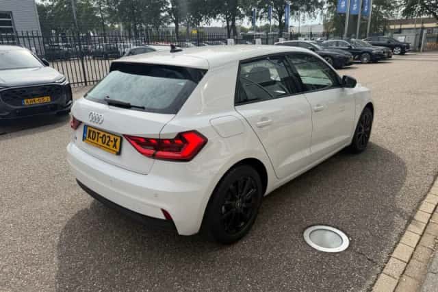 Audi A1 (2025) thumbnail 3