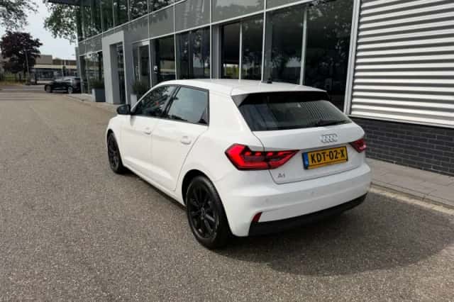 Audi A1 (2025) thumbnail 4