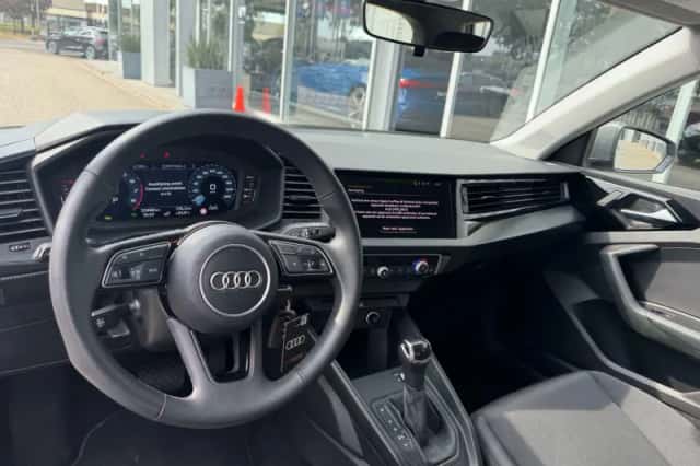 Audi A1 (2025) thumbnail 6