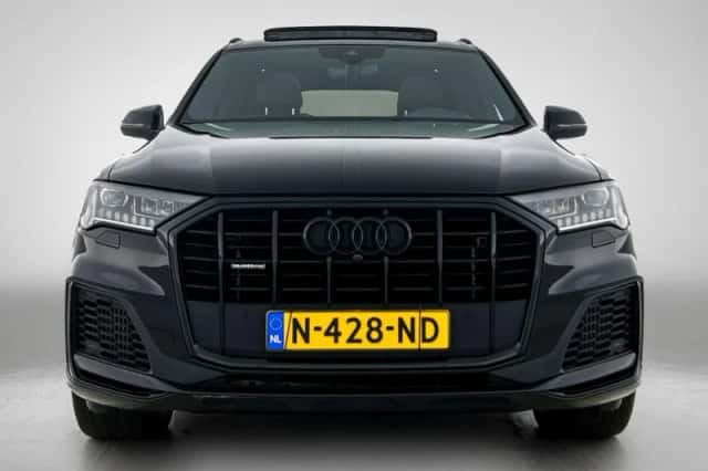 Audi Q7 (2021) thumbnail 2