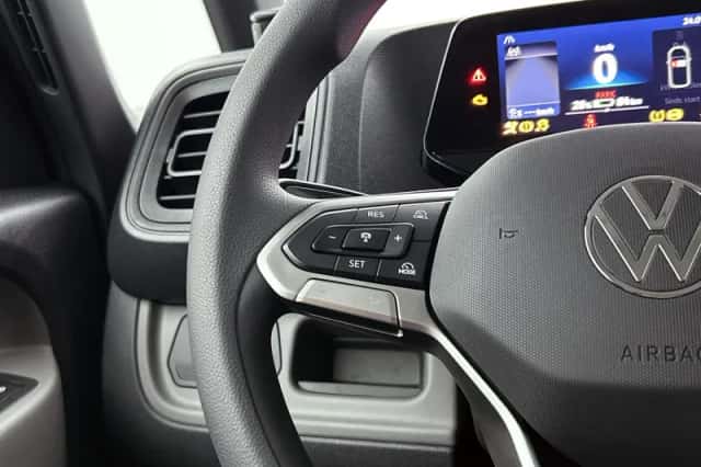 Volkswagen ID. Buzz (2026) thumbnail 6
