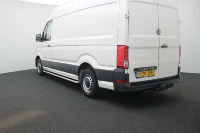 Volkswagen Crafter (2024) thumbnail 2