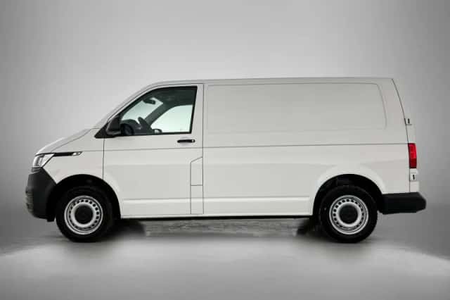 Volkswagen Transporter (2021) thumbnail 2