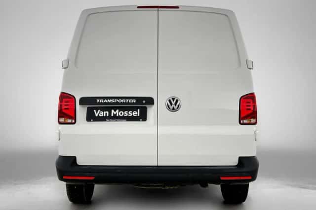 Volkswagen Transporter (2021) thumbnail 3