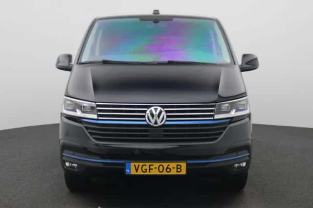 Volkswagen Transporter (2020) thumbnail 3