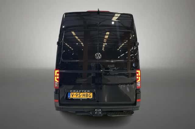 Volkswagen Crafter (2024) thumbnail 3