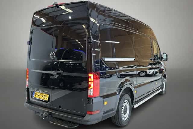 Volkswagen Crafter (2024) thumbnail 4
