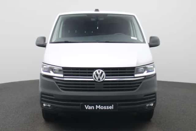 Volkswagen Transporter (2022) thumbnail 3