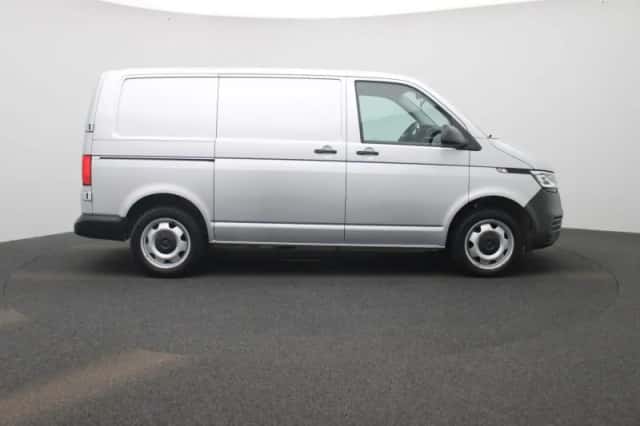 Volkswagen Transporter (2022) thumbnail 6