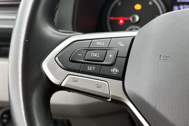 Volkswagen Transporter (2023) thumbnail 6