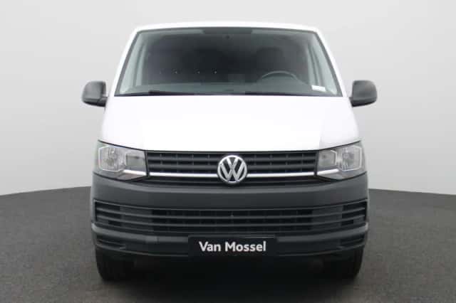 Volkswagen Transporter (2019) thumbnail 3