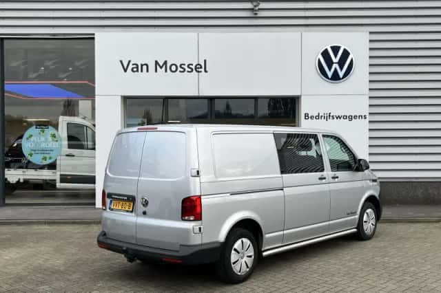 Volkswagen Transporter (2023) thumbnail 3