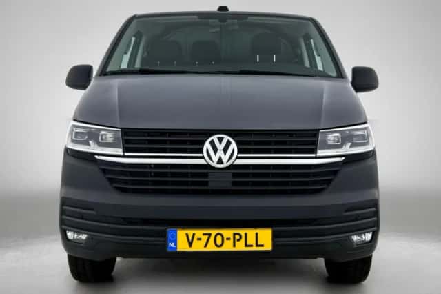 Volkswagen Transporter (2024) thumbnail 5