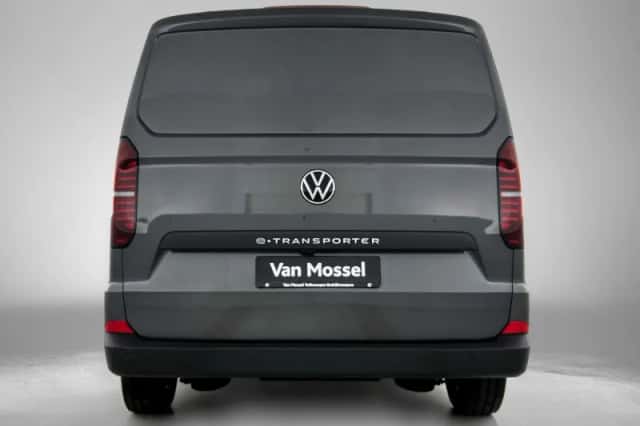 Volkswagen E-Transporter (2026) thumbnail 3