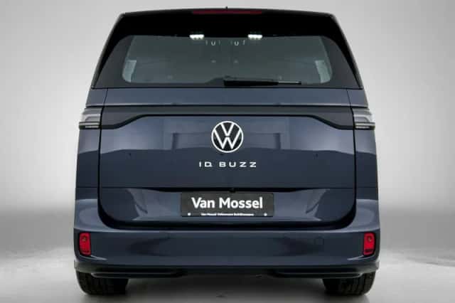 Volkswagen ID. Buzz (2024) thumbnail 3