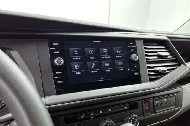 Volkswagen Transporter (2022) thumbnail 25
