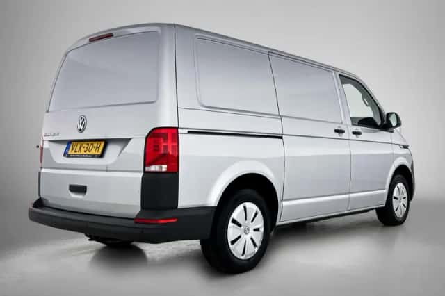 Volkswagen Transporter (2021) thumbnail 4