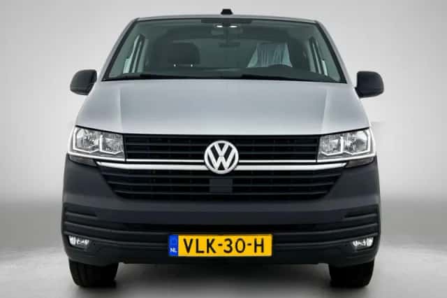 Volkswagen Transporter (2021) thumbnail 5