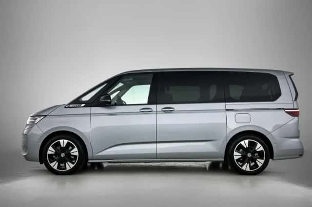 Volkswagen Multivan (2026) thumbnail 2