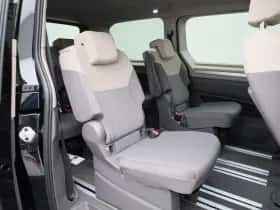 Volkswagen Multivan thumbnail 11