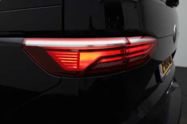 Volkswagen Multivan (2024) thumbnail 16