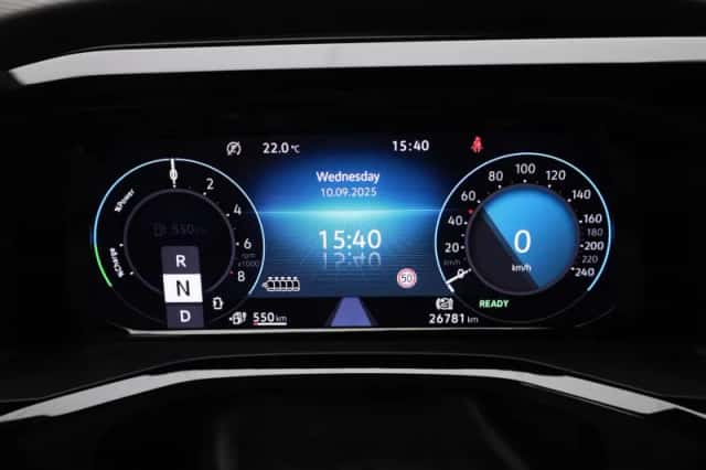 Volkswagen Multivan (2024) thumbnail 18