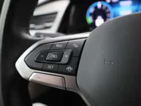 Volkswagen Multivan thumbnail 19