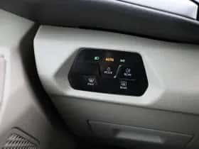 Volkswagen Multivan thumbnail 24