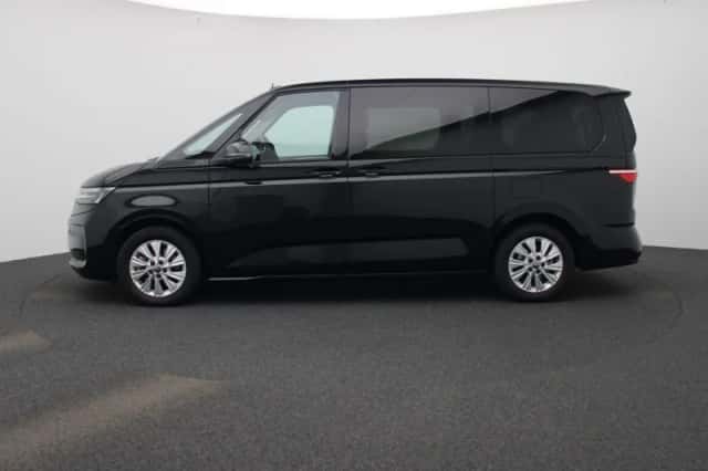 Volkswagen Multivan (2024) thumbnail 4